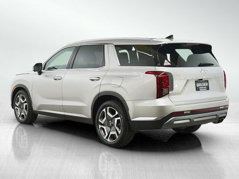 Used 2025 Hyundai Palisade Limited AWD/4WD image 3