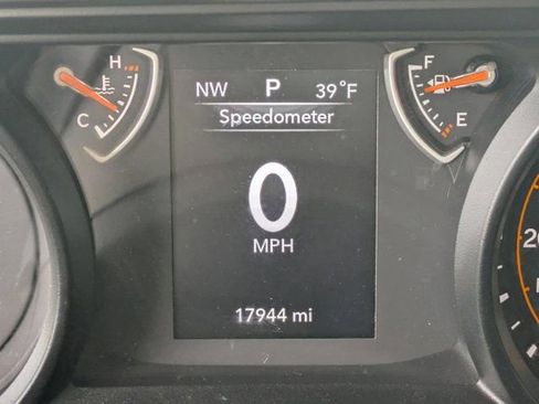 Used 2024 Jeep Gladiator Sport AWD/4WD image 26