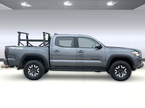 Used 2021 Toyota Tacoma TRD Off-Road w/ Technology Package AWD/4WD image 7