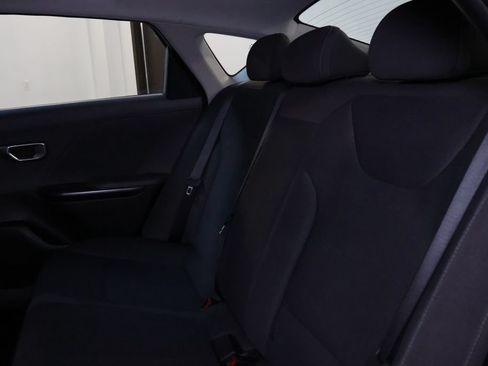 Used 2025 Kia K4 FWD image 14
