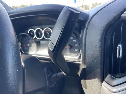 Used 2021 Chevrolet Silverado 1500 Custom w/ Safety Confidence Package image 20