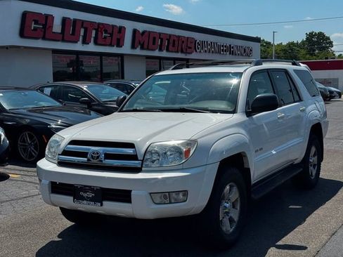 Used 2005 Toyota 4Runner SR5 w/ Preferred Accessory Pkg AWD/4WD image 1