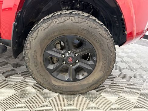 Used 2021 Toyota 4Runner SR5 image 13