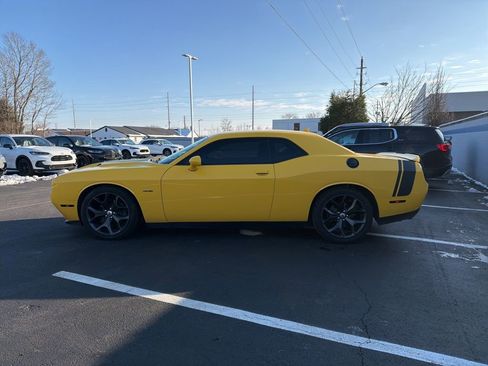 Used 2017 Dodge Challenger R/T w/ Sound Group image 2