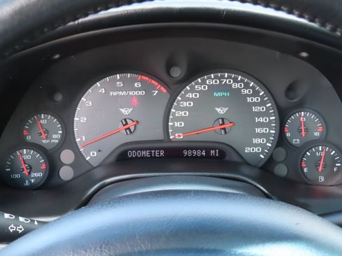 Used 1997 Chevrolet Corvette Coupe w/ Memory Pkg RWD image 6