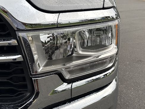 Used 2024 RAM 2500 Tradesman w/ Chrome Appearance Group AWD/4WD image 11