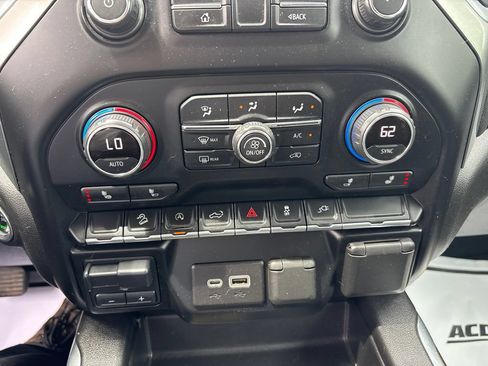 Used 2021 Chevrolet Silverado 1500 LT Trail Boss w/ Convenience Package II AWD/4WD image 37