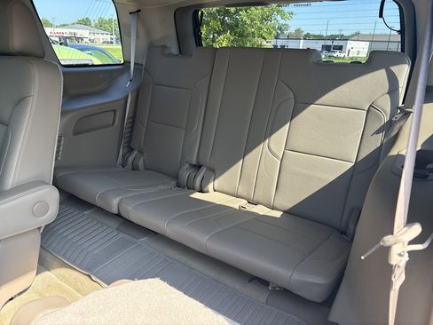 Used 2016 GMC Yukon SLT AWD/4WD image 14