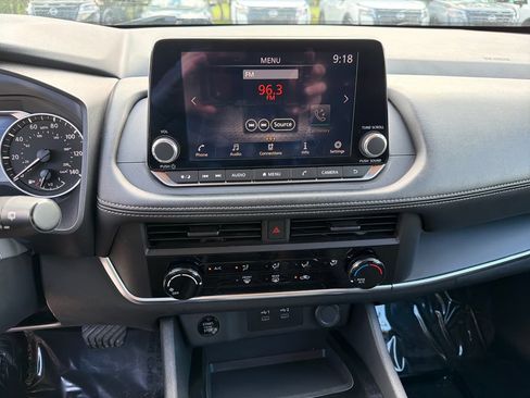 Certified 2024 Nissan Rogue S FWD image 22