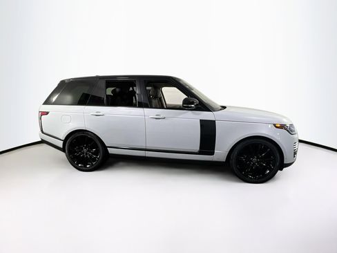 Used 2020 Land Rover Range Rover HSE image 4