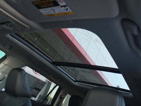 New 2026 Toyota Highlander Platinum image 15