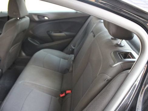 Used 2017 Chevrolet Cruze LT w/ LT True North Edition FWD image 9