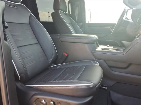 Used 2026 GMC Sierra 2500 AT4X image 12