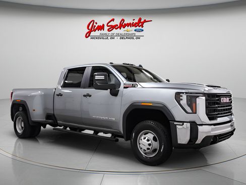 Used 2024 GMC Sierra 3500 Pro AWD/4WD image 1