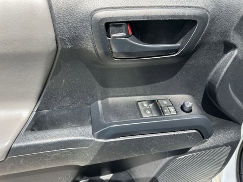 Used 2021 Toyota Tacoma SR AWD/4WD image 23