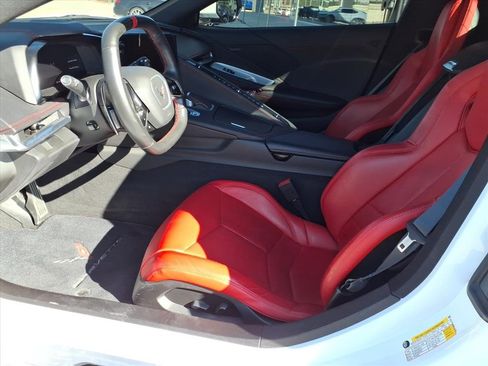 Used 2021 Chevrolet Corvette Stingray Convertible w/ Z51 Performance Package image 14