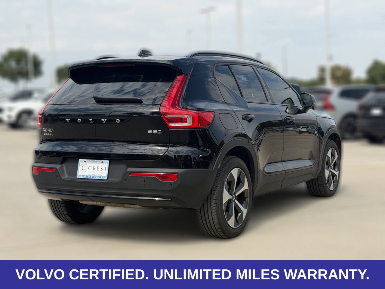 Certified 2026 Volvo XC40 B5 Plus AWD/4WD image 7