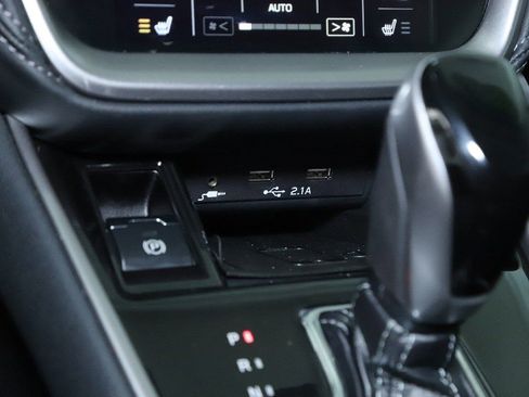 Used 2020 Subaru Legacy Limited w/ Popular Package #2 image 26