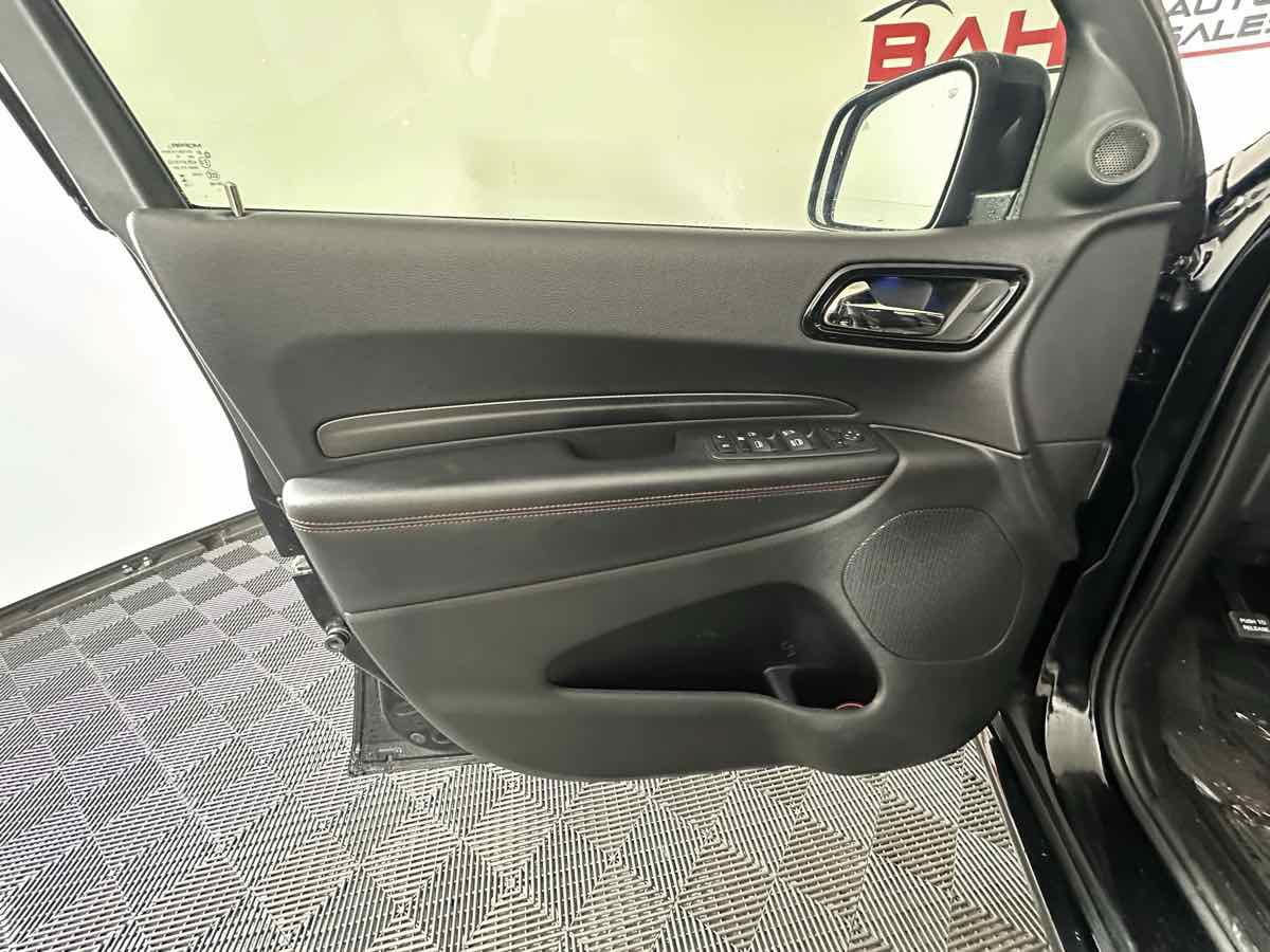 Used 2025 Dodge Durango GT AWD/4WD image 15