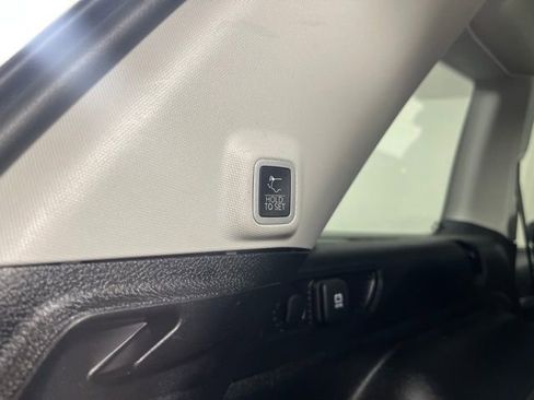 Used 2023 Jeep Grand Cherokee Limited w/ Luxury Tech Group II image 44