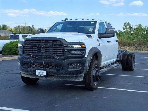 New 2026 RAM 5500 Tradesman image 2