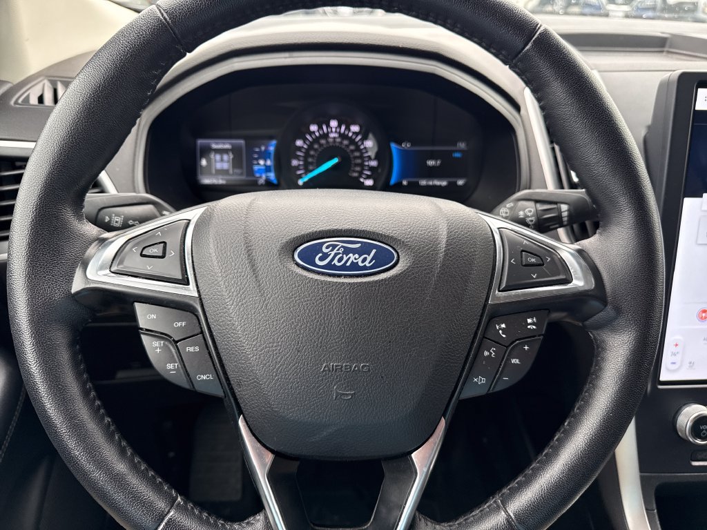Used 2023 Ford Edge SEL AWD/4WD image 11