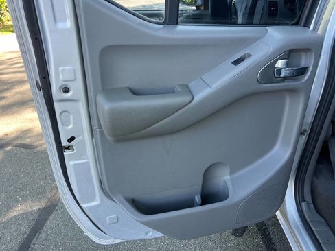 Used 2008 Nissan Frontier LE image 29