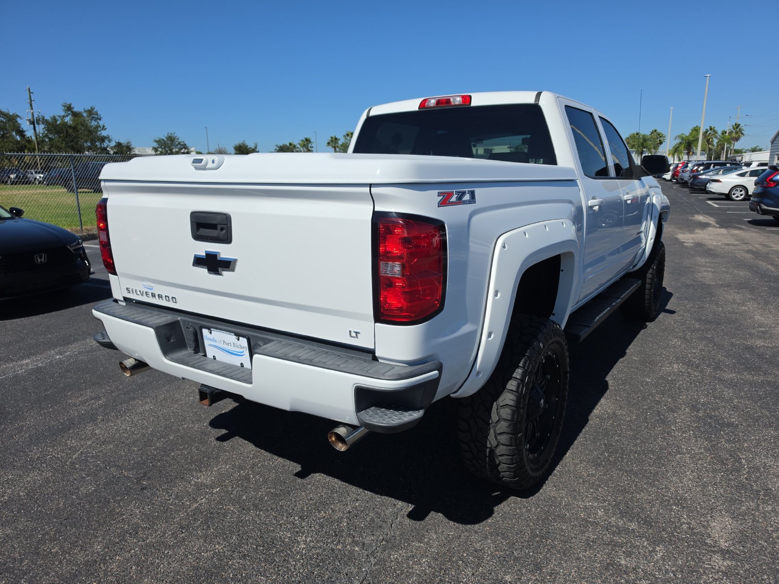 Used 2016 Chevrolet Silverado 1500 LT w/ All Star Edition AWD/4WD image 4