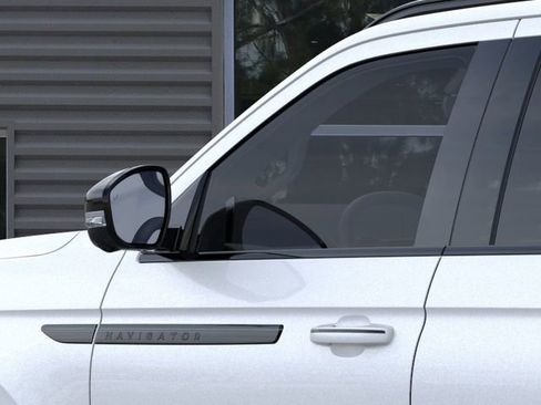 New 2026 Lincoln Navigator L Reserve AWD/4WD image 20