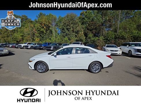 Certified 2025 Hyundai Elantra Blue image 19