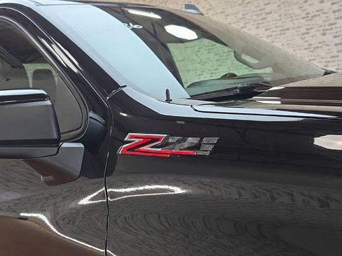 Used 2021 Chevrolet Silverado 1500 LT Trail Boss image 7