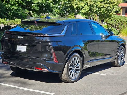 New 2026 Cadillac Lyriq Sport AWD/4WD image 5