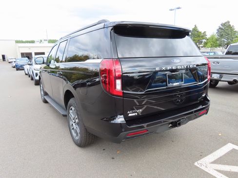 New 2025 Ford Expedition Max Active image 6