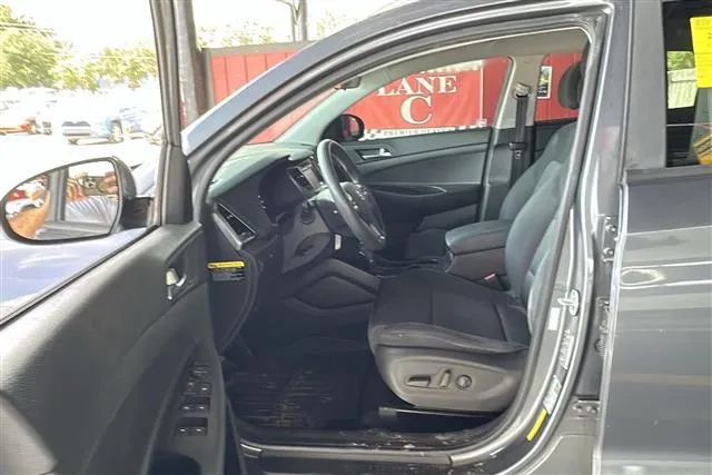 Used 2017 Hyundai Tucson SE w/ SE Popular Package 02 FWD image 6
