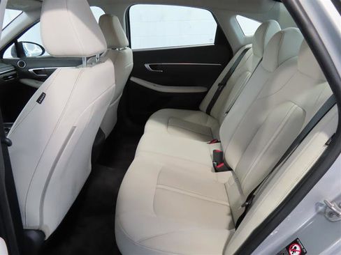 Used 2023 Hyundai Sonata SE w/ Preferred Accessory Package FWD image 27