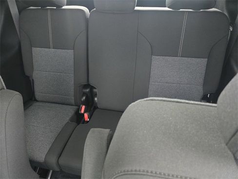 New 2026 GMC Acadia Elevation image 9