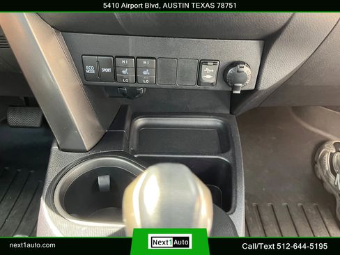 Used 2018 Toyota RAV4 SE w/ Power Extra Value Package FWD image 25