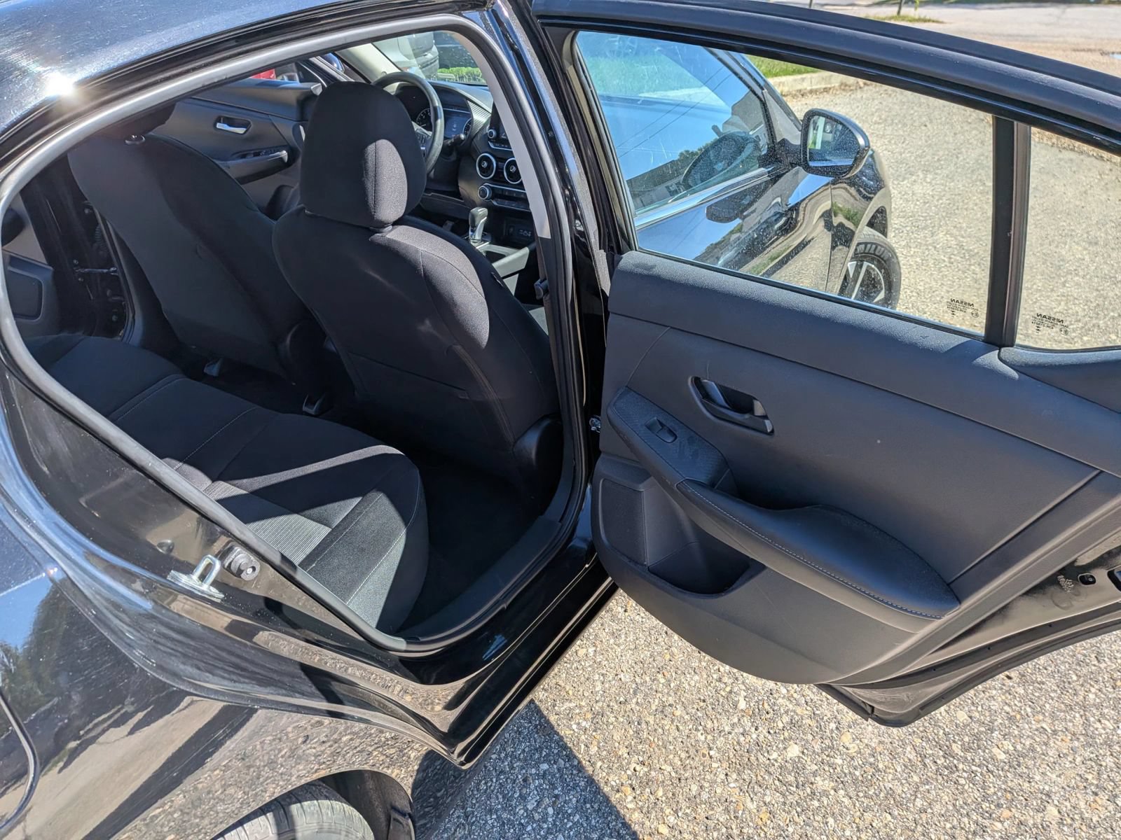 Used 2025 Nissan Sentra SV FWD image 29