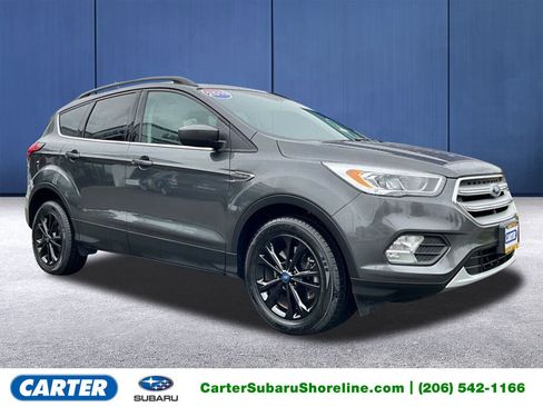 Used 2019 Ford Escape SEL image 1