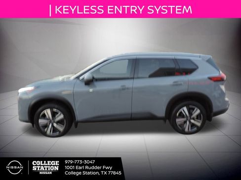 Used 2025 Nissan Rogue SL image 7