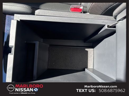 New 2025 Nissan Pathfinder SL w/ Black Appearance Package image 39