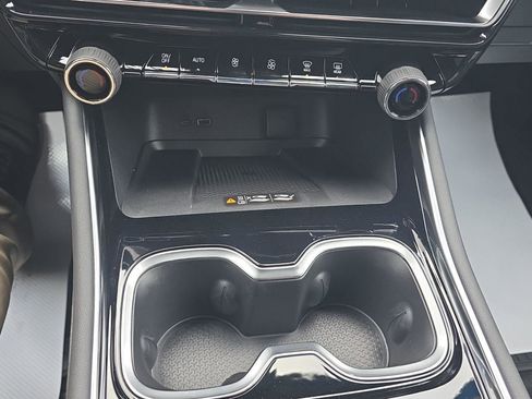 New 2026 Chevrolet Traverse LT w/ Sun and Wheel Package image 16