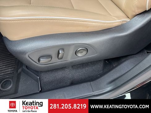 Used 2025 Buick Enclave Preferred w/ Power Package FWD image 15