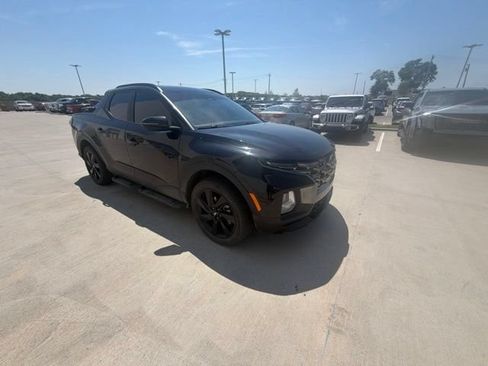 Used 2023 Hyundai Santa Cruz Night AWD/4WD image 2