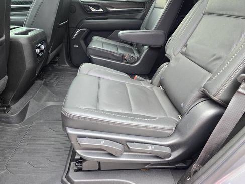 Certified 2021 GMC Yukon Denali w/ Denali Premium Package AWD/4WD image 35