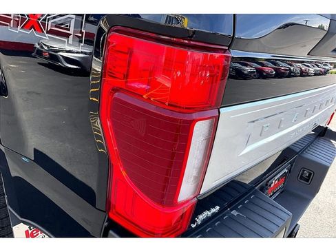 Used 2022 Ford F350 Platinum AWD/4WD image 34