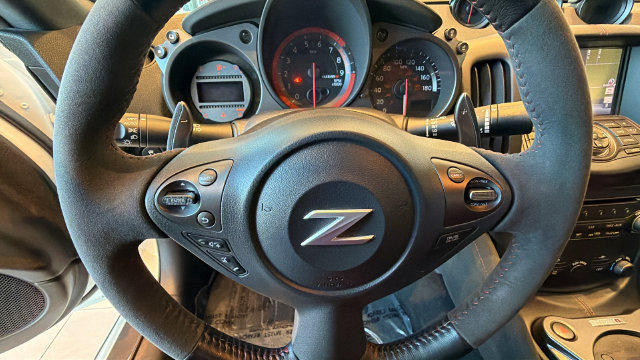 Used 2019 Nissan 370Z NISMO RWD image 17