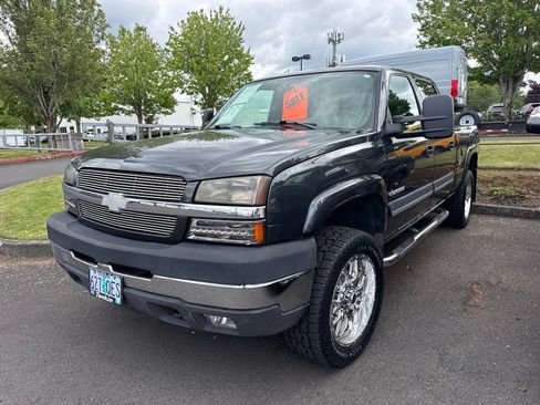 Used 2004 Chevrolet Silverado 2500 LS AWD/4WD image 3