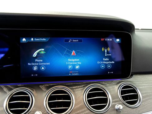 Used 2022 Mercedes-Benz E 350 Sedan image 18