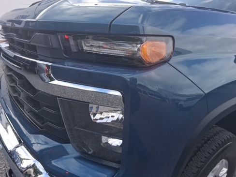 Certified 2025 Chevrolet Silverado 2500 LT w/ All Star Edition image 9